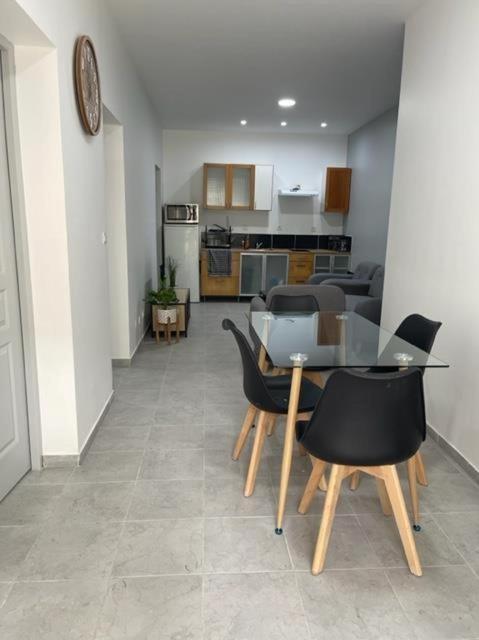 Rdc - Appartement F3 Villiers Le Bel 95 Proche De Paris Roissy エクステリア 写真